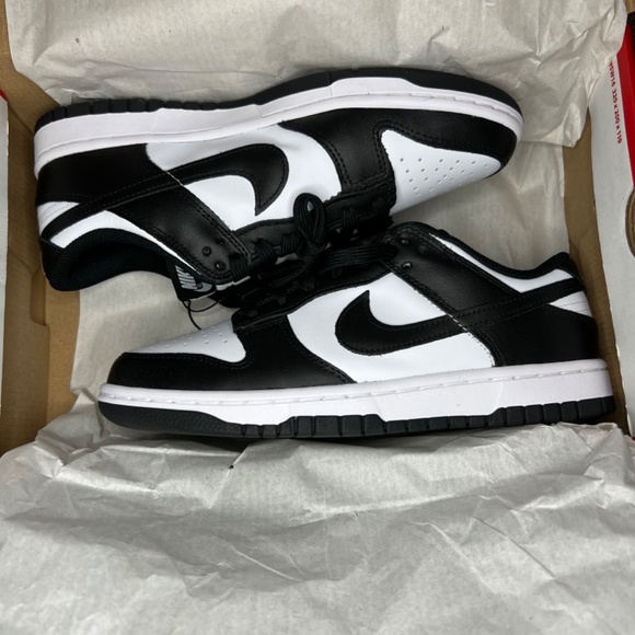 Nike Women's dunk low black and white “panda” - Picture 3 of 4